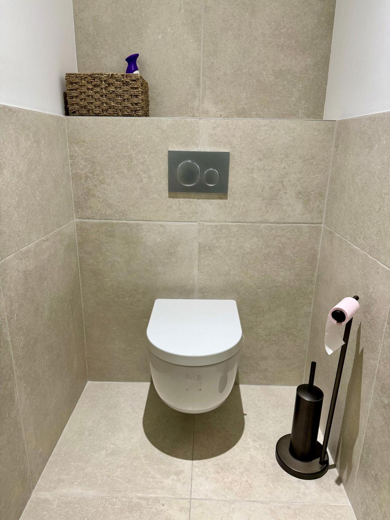 Chambre Privee Climatisee Avec Salle De Bains Partagee-Le Sapin Genay (Rhone) מראה חיצוני תמונה